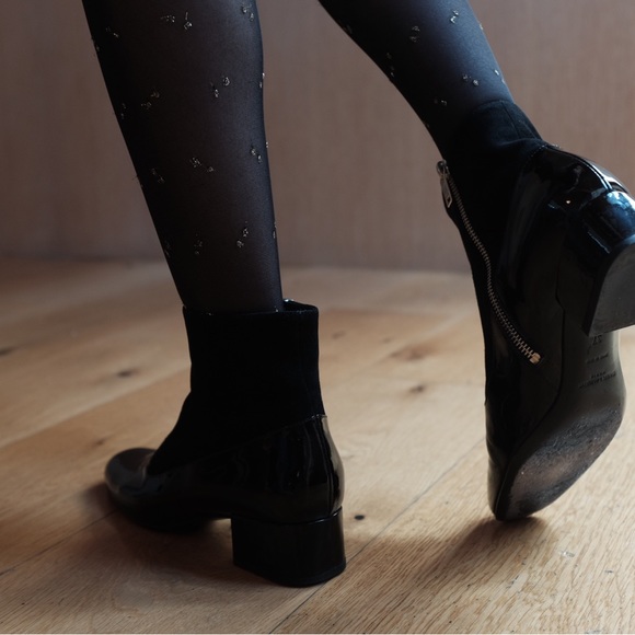 SAINT LAURENT LEATHER ZIP ANKLE BOOTS - Picture 3 of 12